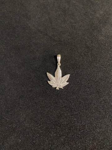 Pingente Erva 420