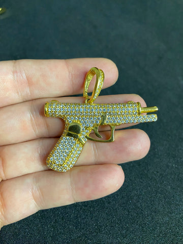 Pingente Glock Cravejado Banhado a Ouro