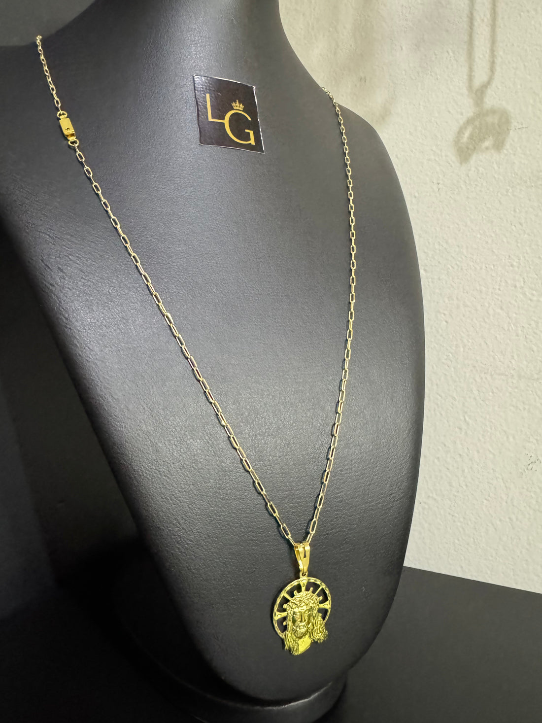 Cordão Cadeado long 1,5mm c/p Jesus Cristo