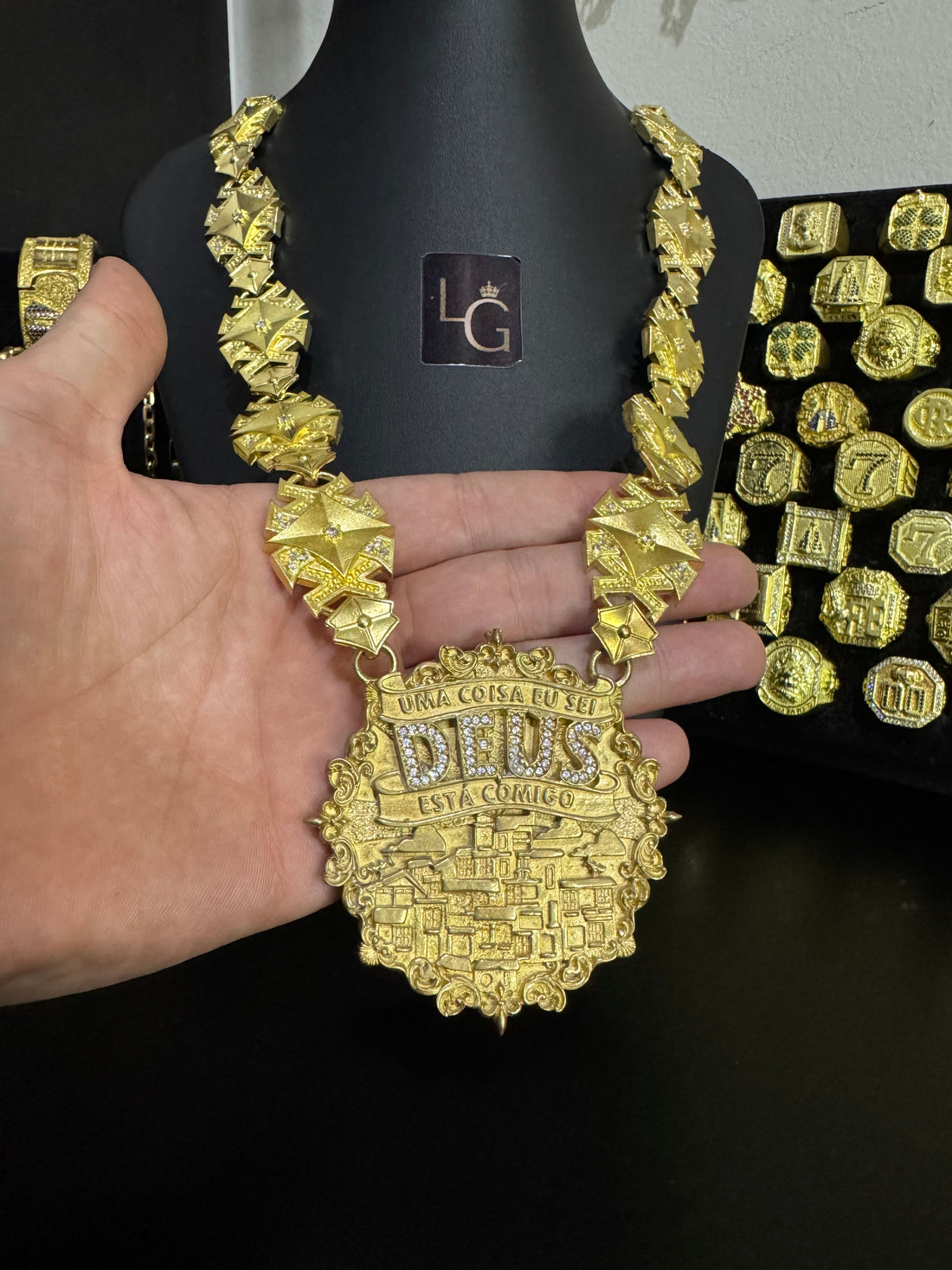 Cordão Personalizado Deus Está Comigo 2