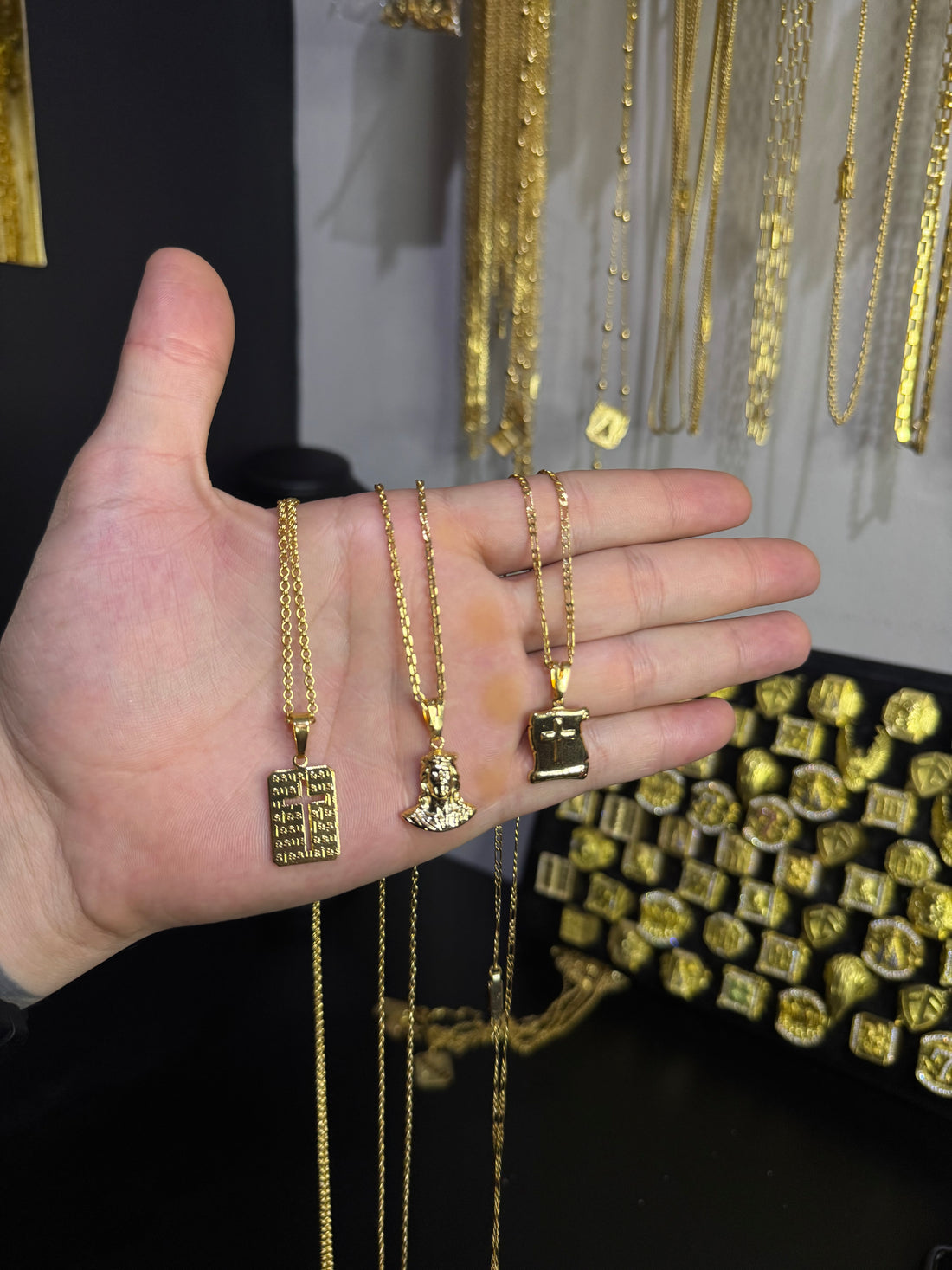 KIT 3 cordões com pingente banhado a ouro 18k 1,5mm 70cm