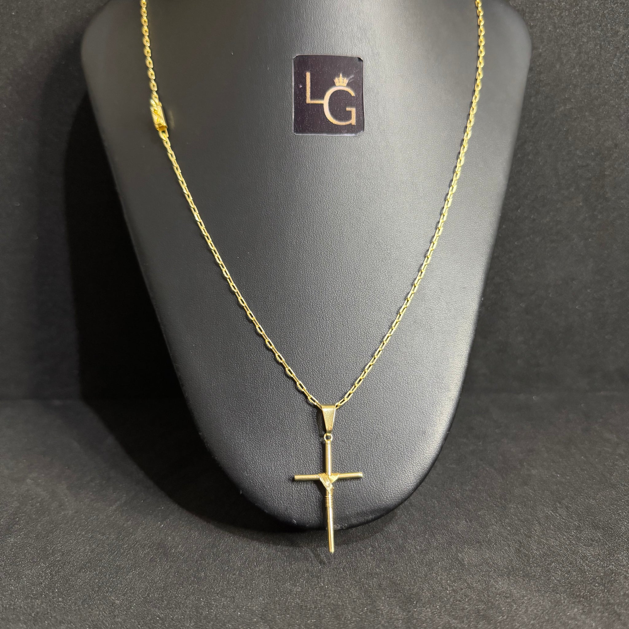 Cordão Cadeado Quina 1,5mm - Cruz Palito Banhado a Ouro