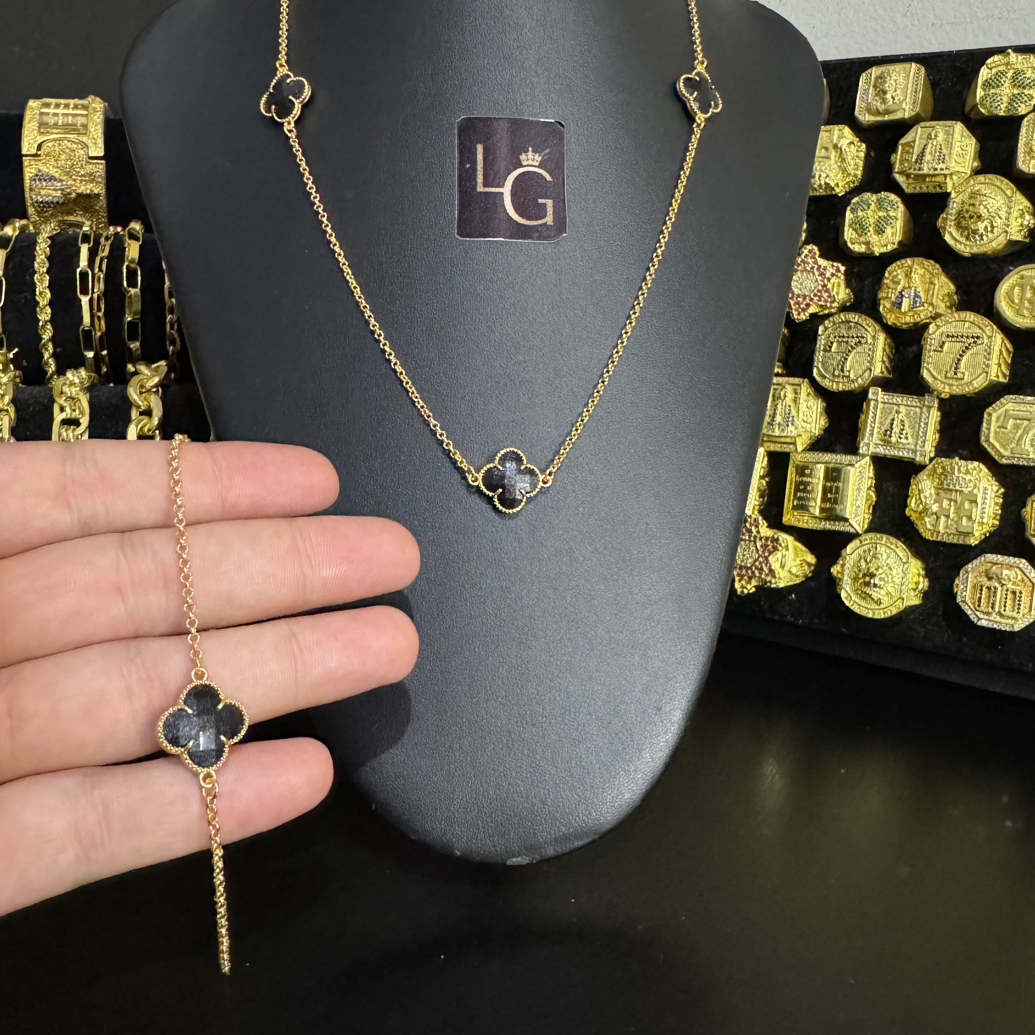 Cordão+Pulseira Van Cleeff Banhado a Ouro