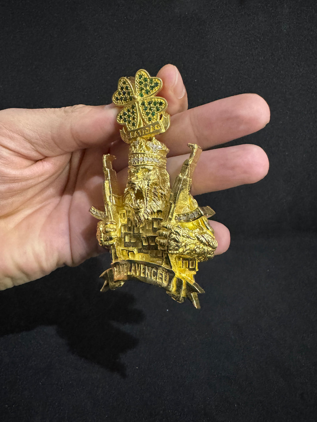 Pingente Gorila Favela Venceu