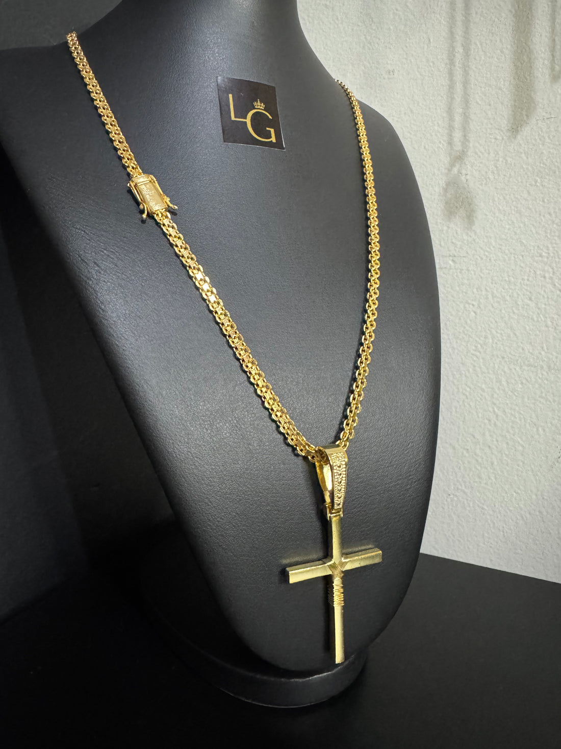 Cordão Cadeado Duplo 6mm - Cruz Banhado a Ouro