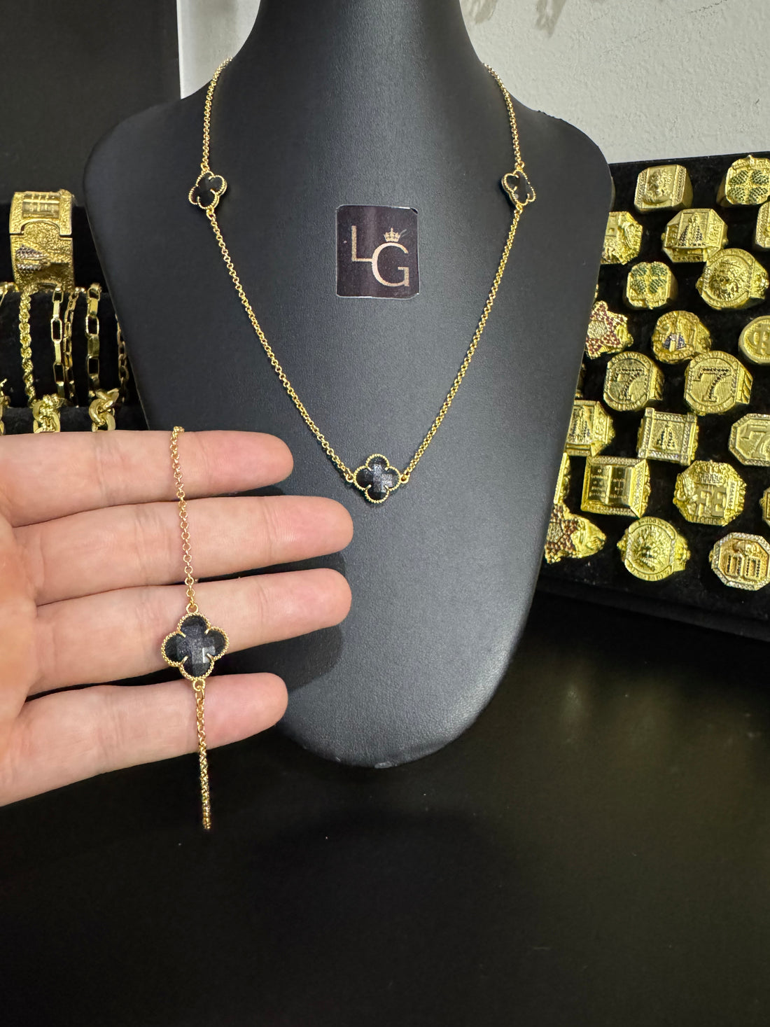 Cordão+Pulseira Van Cleeff Banhado a Ouro