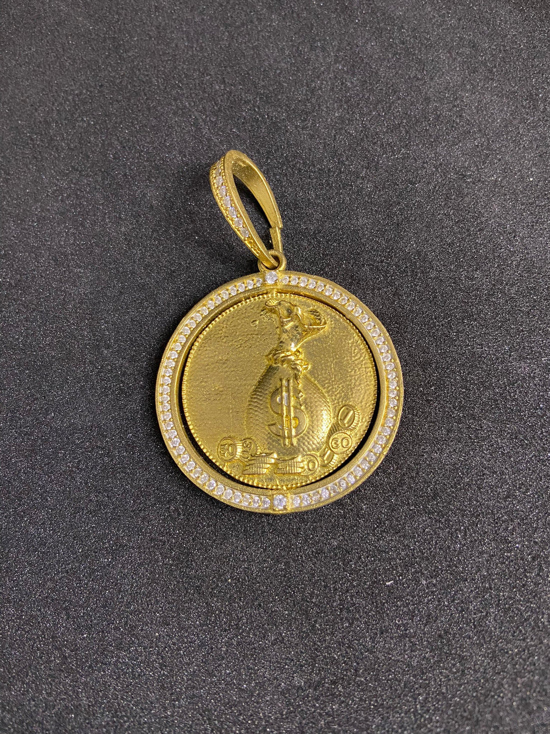 Pingente Giratório Tio Patinhas/ Malote