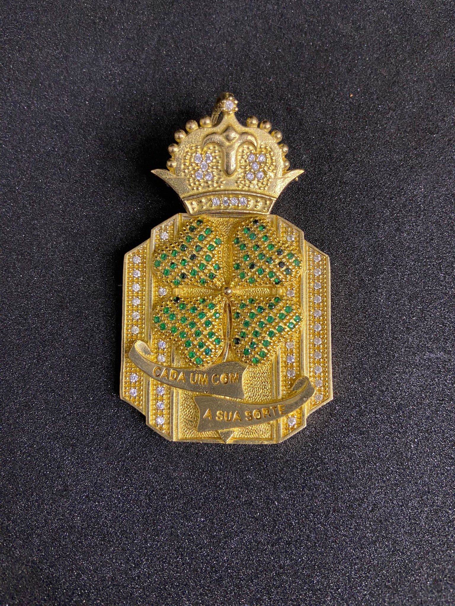 Pingente Trevo/ Cada um com a sua Sorte