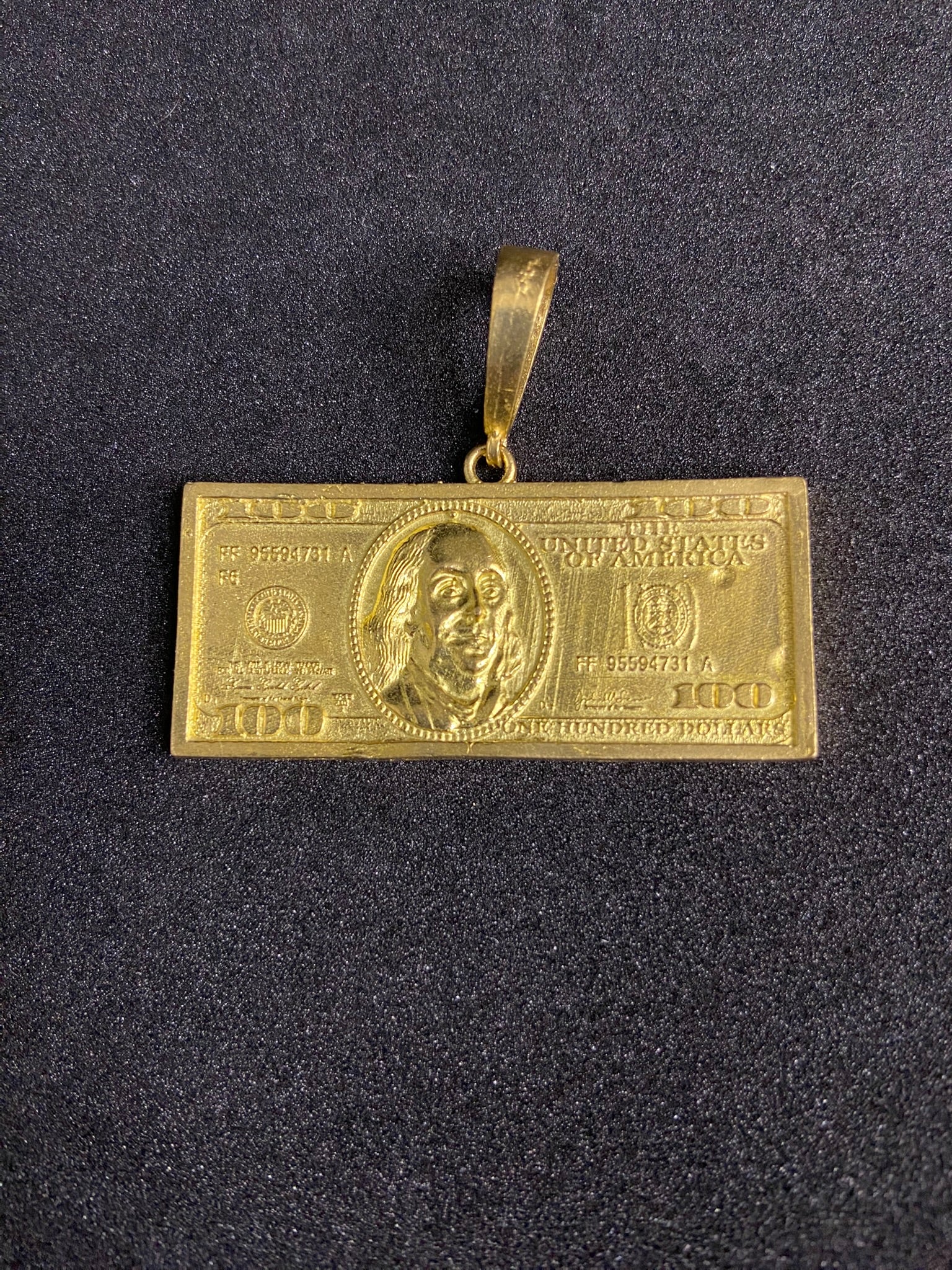 Pingente 100 Dólar
