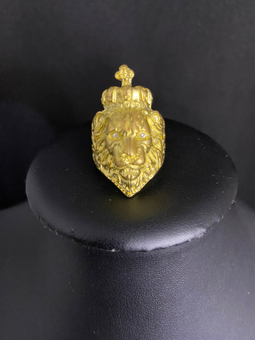 Dedeira Leão com Coroa