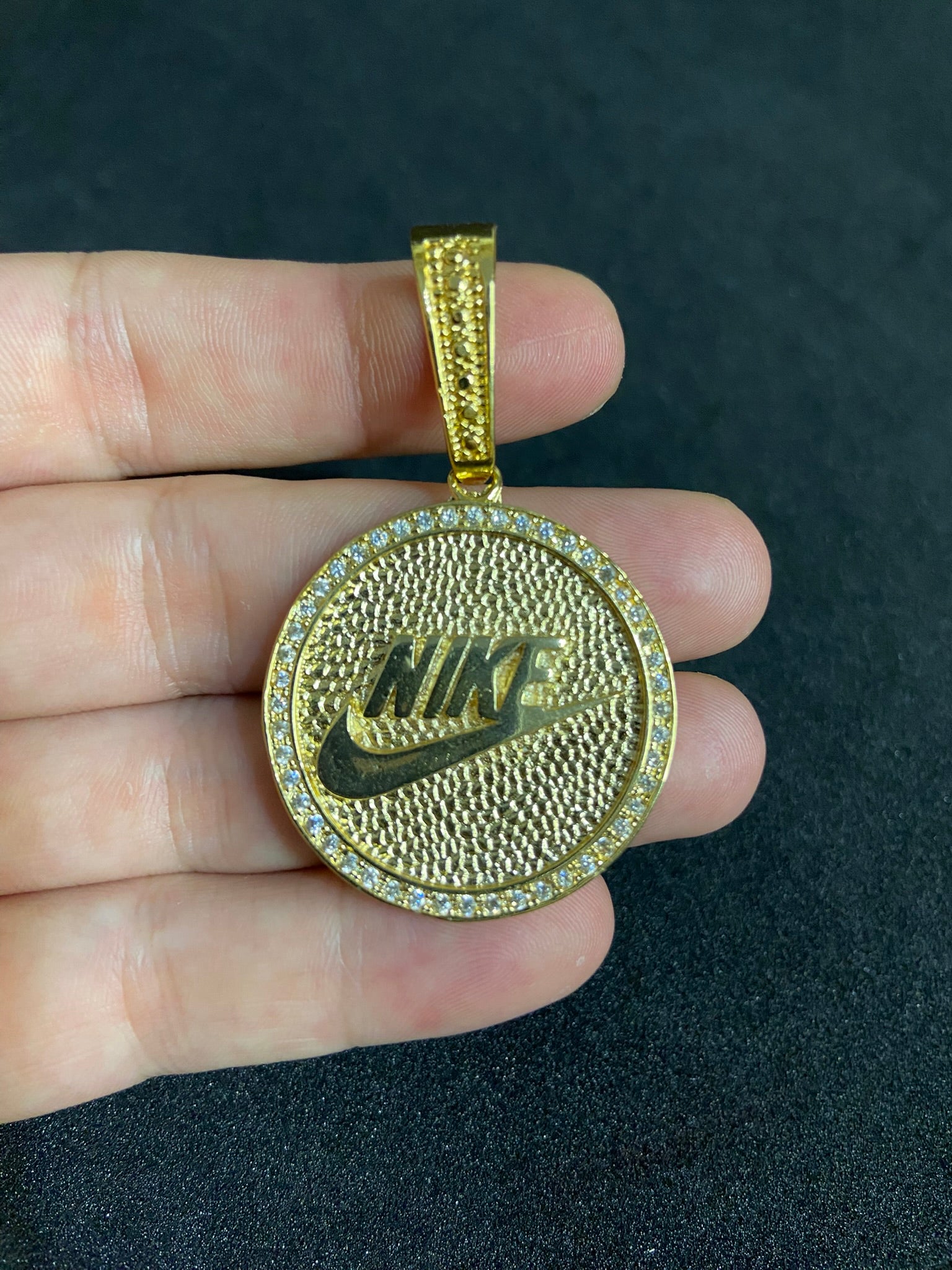 Pingente Virgulado Banhado a Ouro