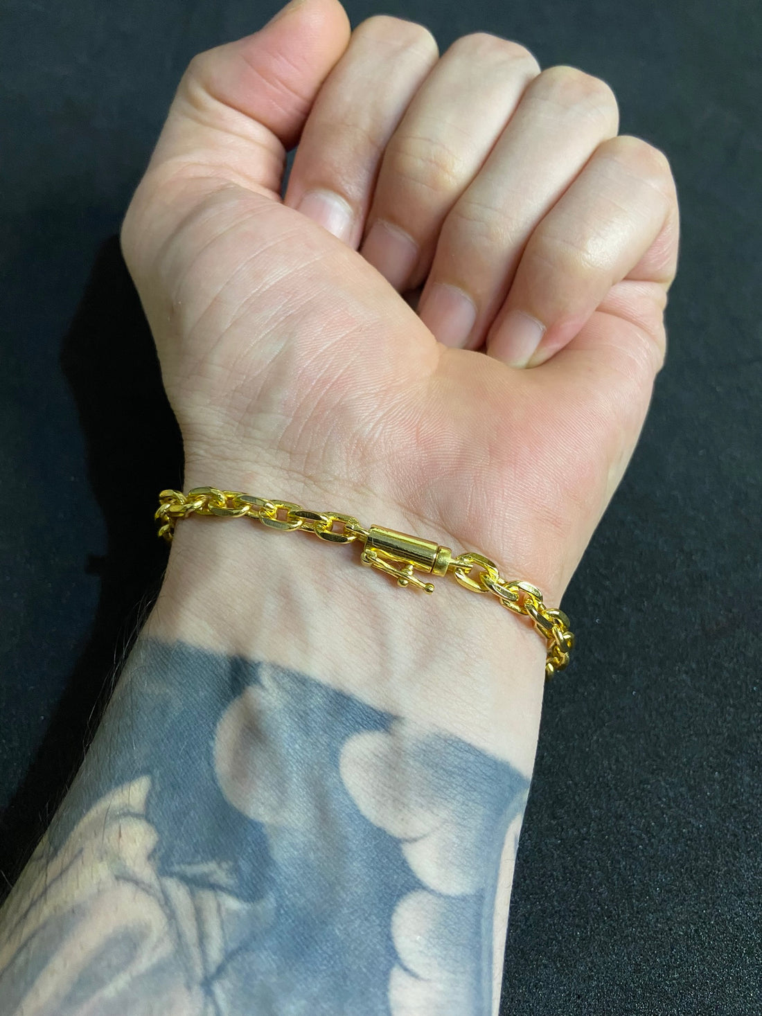 Pulseira Cadeado Q 5mm Banhado a Ouro